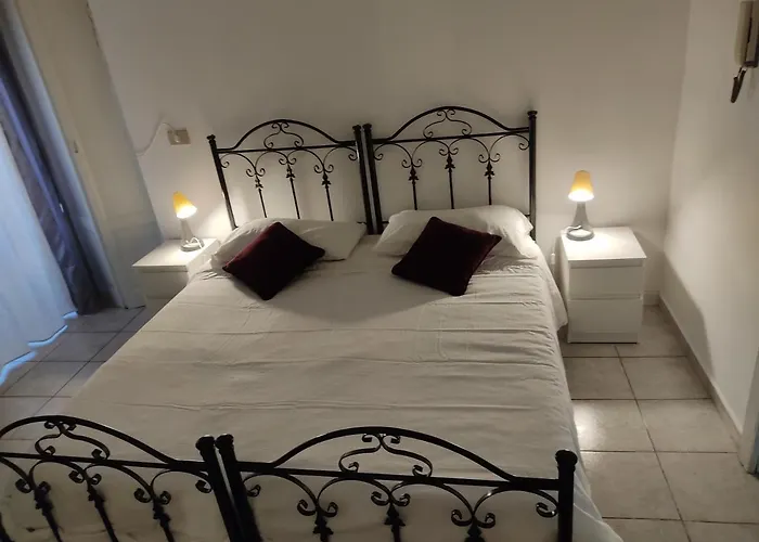 Crispi accomodation